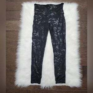 ​Spanx Faux Leather Camo Leggings Black Size Large Petite